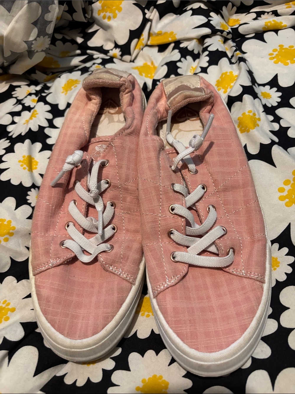 Roxy Pink Canvas Low-Top Sneakers with White Laces